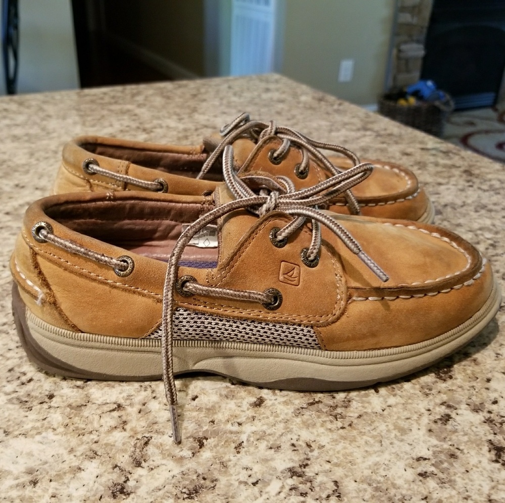 Sperry Intrepid Boys Size 2.5